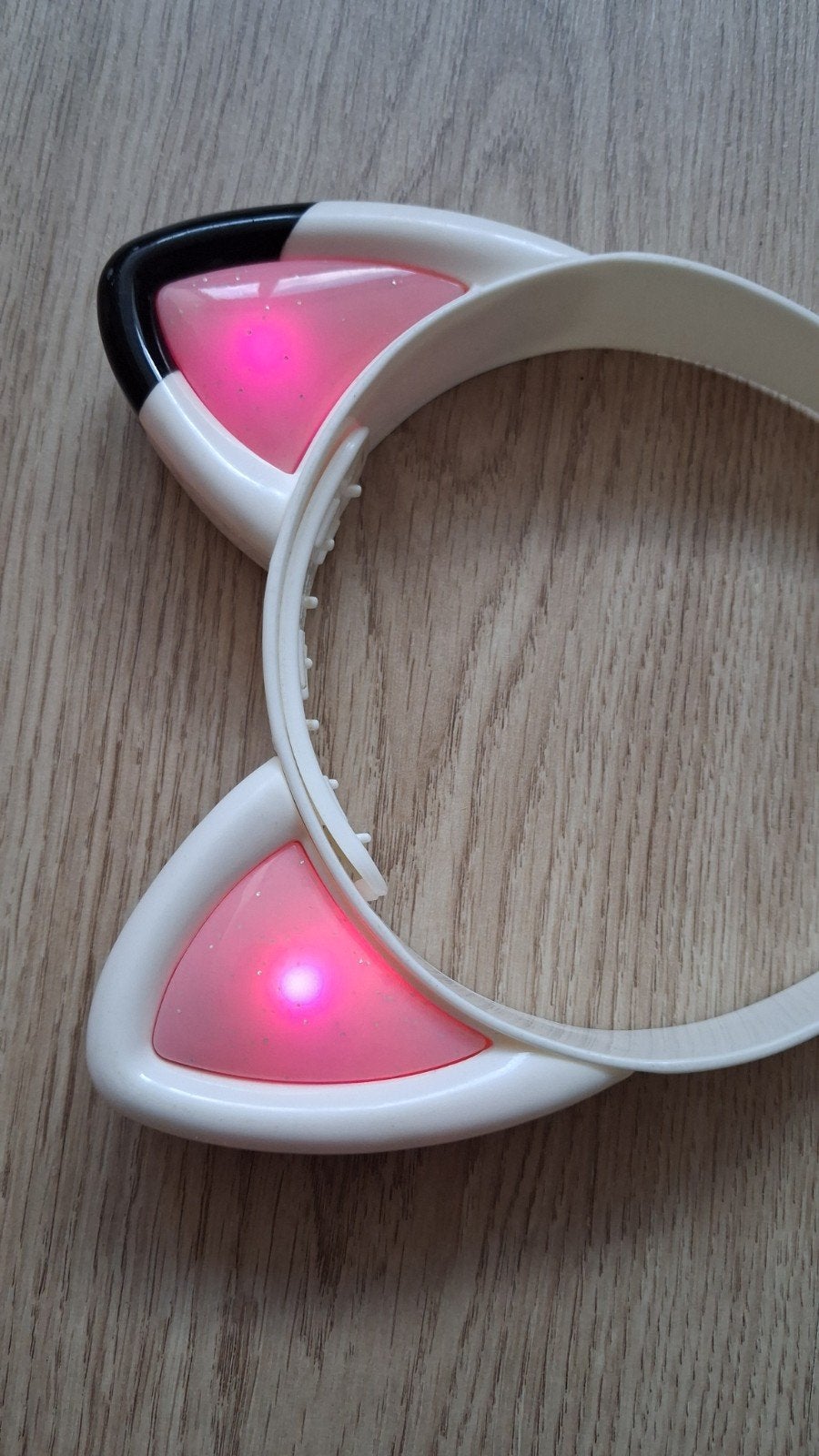 Lichtgevende Kattenoortjes Hoofdband - Feestaccessoire, Ophalen of Verzenden, Zo goed als nieuw, Feestartikel, Carnaval