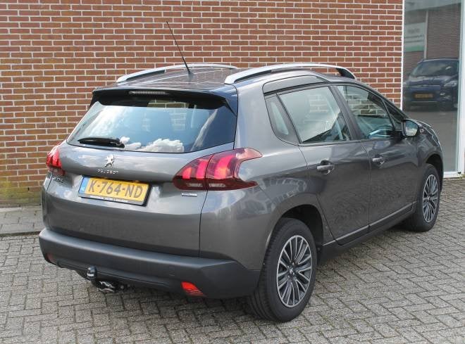 Peugeot 2008 1.2 PureTech 110pk Active, Auto's, Voorwielaandrijving, Stof, Bedrijf, 3 cilinders