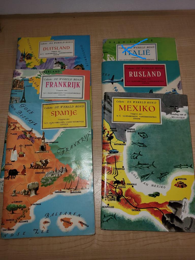 boeken de wereld rond ....., Boeken, Ophalen of Verzenden, Zo goed als nieuw