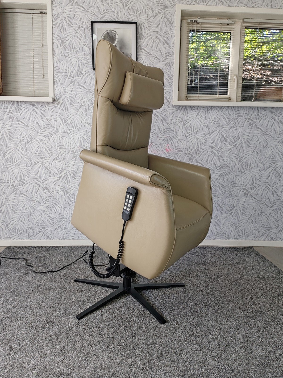 Velderhof leren sta op stoel relax fauteuil met garantie, Modern, Comfort, Ophalen of Verzenden, Zo goed als nieuw, Info@velderhof.nl