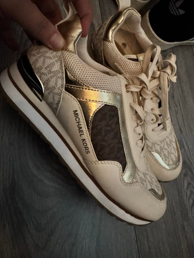 Michael Kors sneakers maat 39 zo goed als nieuw, Ophalen of Verzenden, Zo goed als nieuw