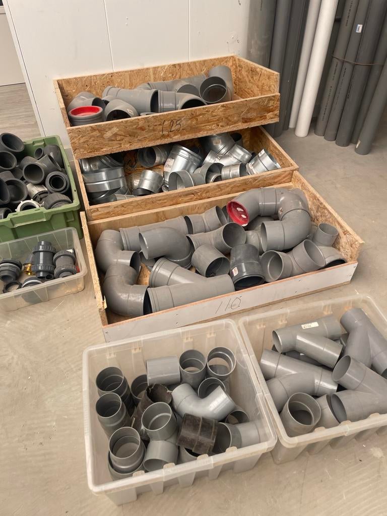 Diverse PVC en zinken buizen en bochten, Ophalen, Gebruikt, Pvc, Afvoer