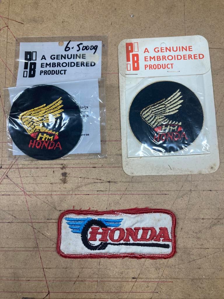 Nieuw (NOS) HONDA oude Winglogo opstrijk/opnaai patch, Ophalen of Verzenden, Nieuw, Overige typen