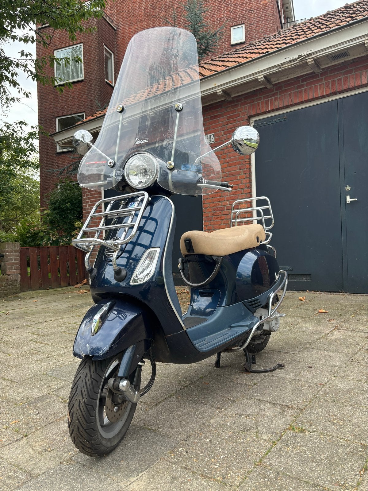 Vespa LX50 4T - Blauw - Inclusief windscherm en rekken, Fietsen en Brommers, Ophalen, Gebruikt, Benzine, Vespa LX