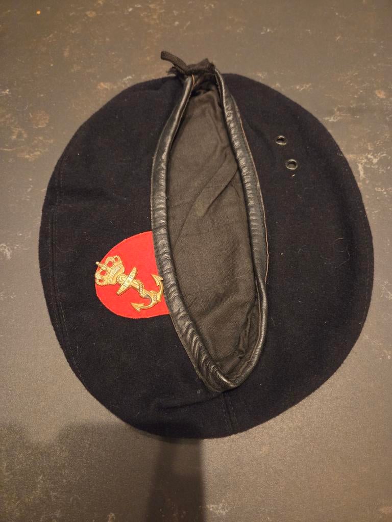 Origineel Mariniers Baret - Marineblauw met embleem, Verzamelen, Militaria | Algemeen, Ophalen of Verzenden, Marine, Nederland