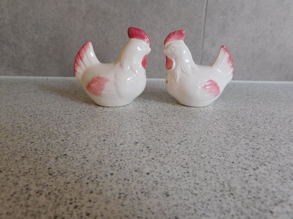 Peper en Zoutstel Kip Handpainted, Overige merken, Keramiek, Ophalen of Verzenden, Zo goed als nieuw