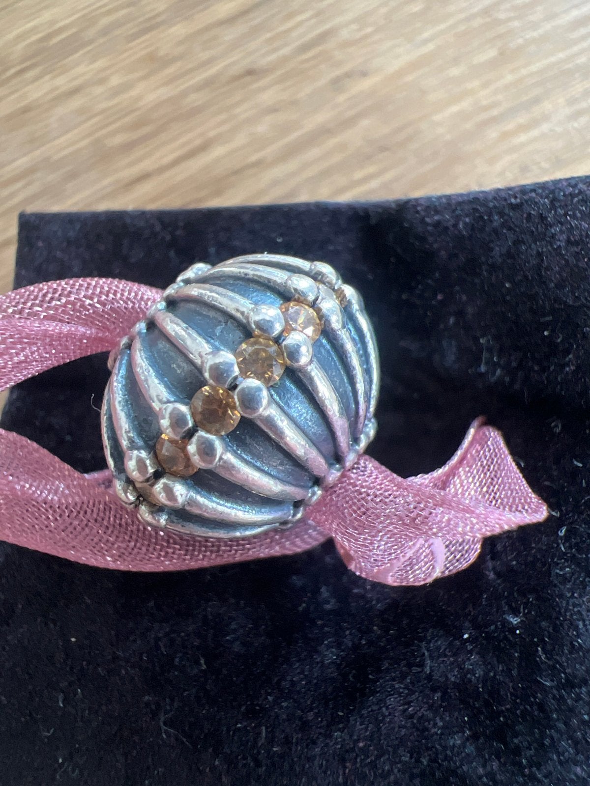 Grote Pandora bedel met strass, Sieraden, Tassen en Uiterlijk, Bedels, Gebruikt, Pandora, Ophalen of Verzenden, 1 bedel