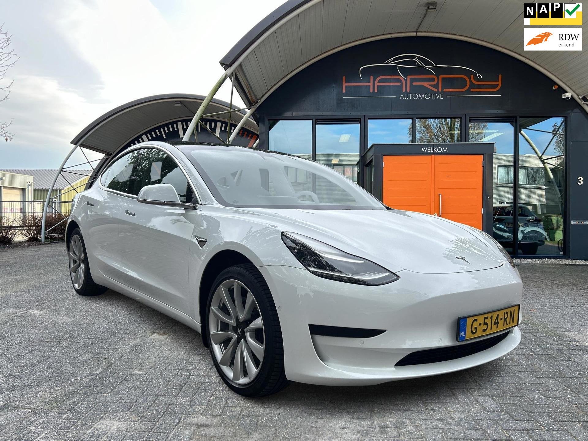 Tesla Model 3 Standard RWD Plus 60 kWh 83,4% SOH 19INCH Rijk, Auto's, Automaat, 238 pk, Achterwielaandrijving, Gebruikt
