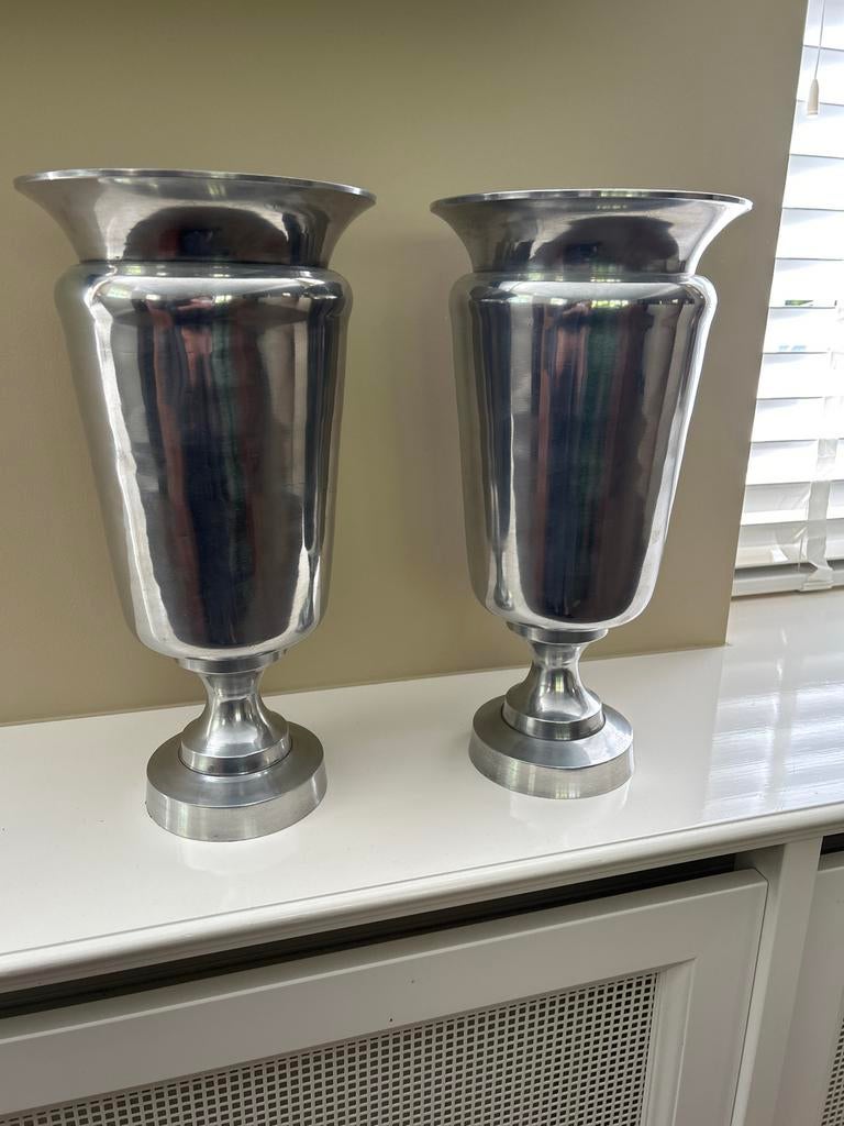 Set van 2 aluminium vazen - 36 cm hoog, Ophalen, Overige materialen, Overige kleuren, Zo goed als nieuw