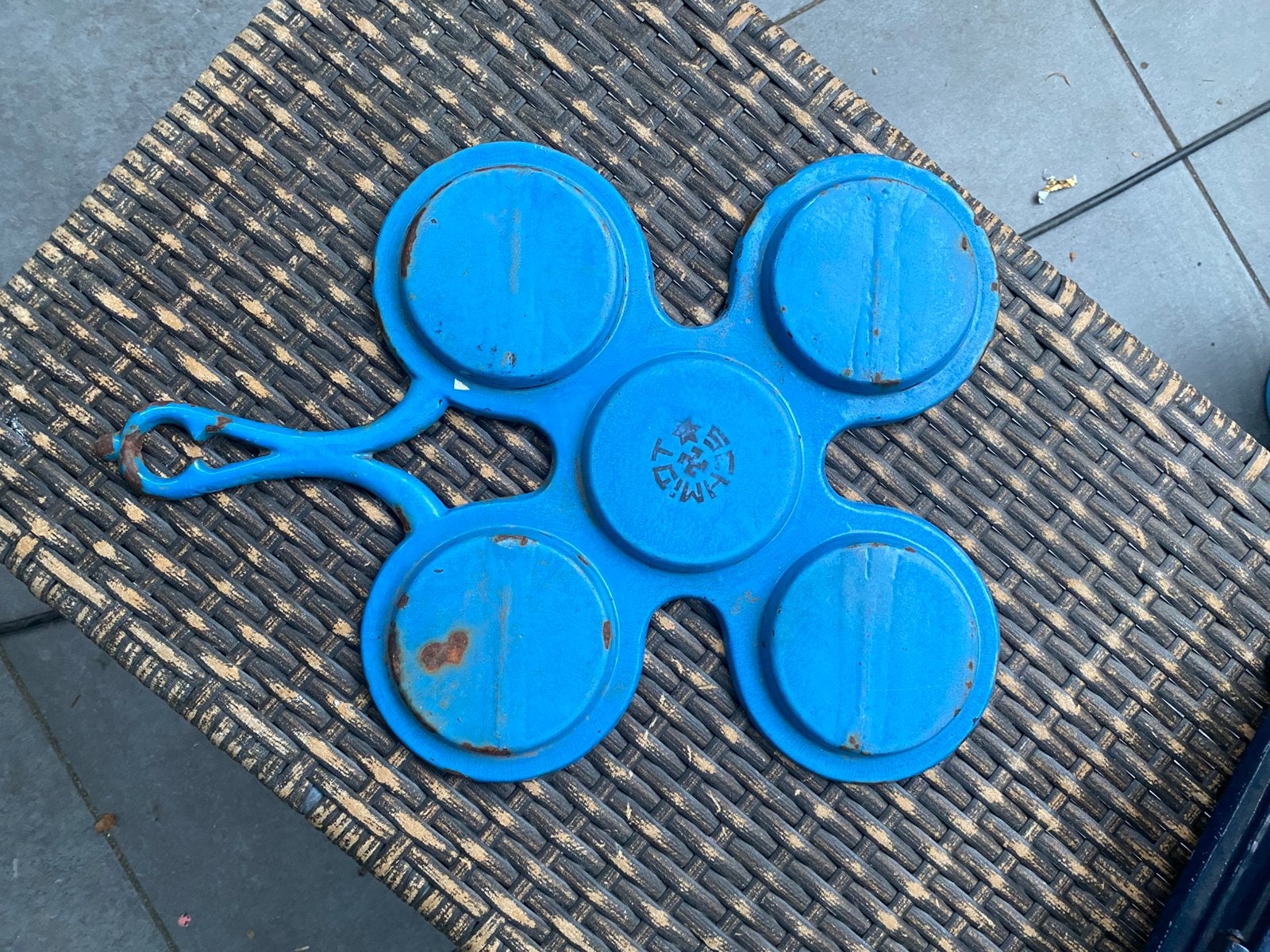Mooi blauw emaille eier pan, voor 5 stuks, zeer decoratief., Ophalen of Verzenden