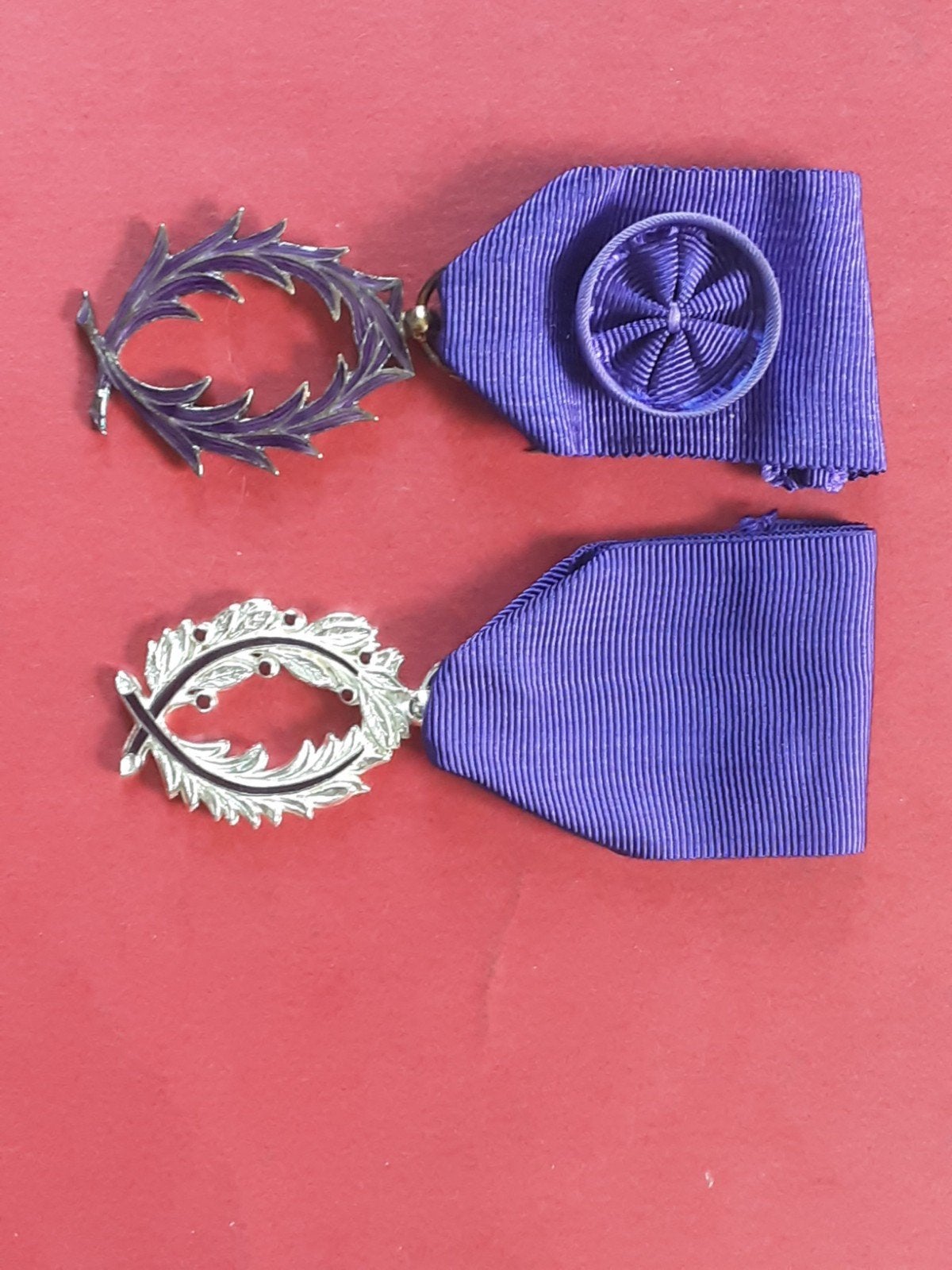 2 x Franse Ridderorde, Postzegels en Munten, Penningen en Medailles, Ophalen of Verzenden, Overige materialen, Buitenland