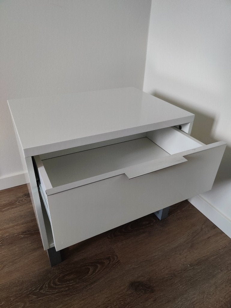 Nachtkastje JYSK, Ophalen, Gebruikt, 45 tot 65 cm, Minder dan 55 cm