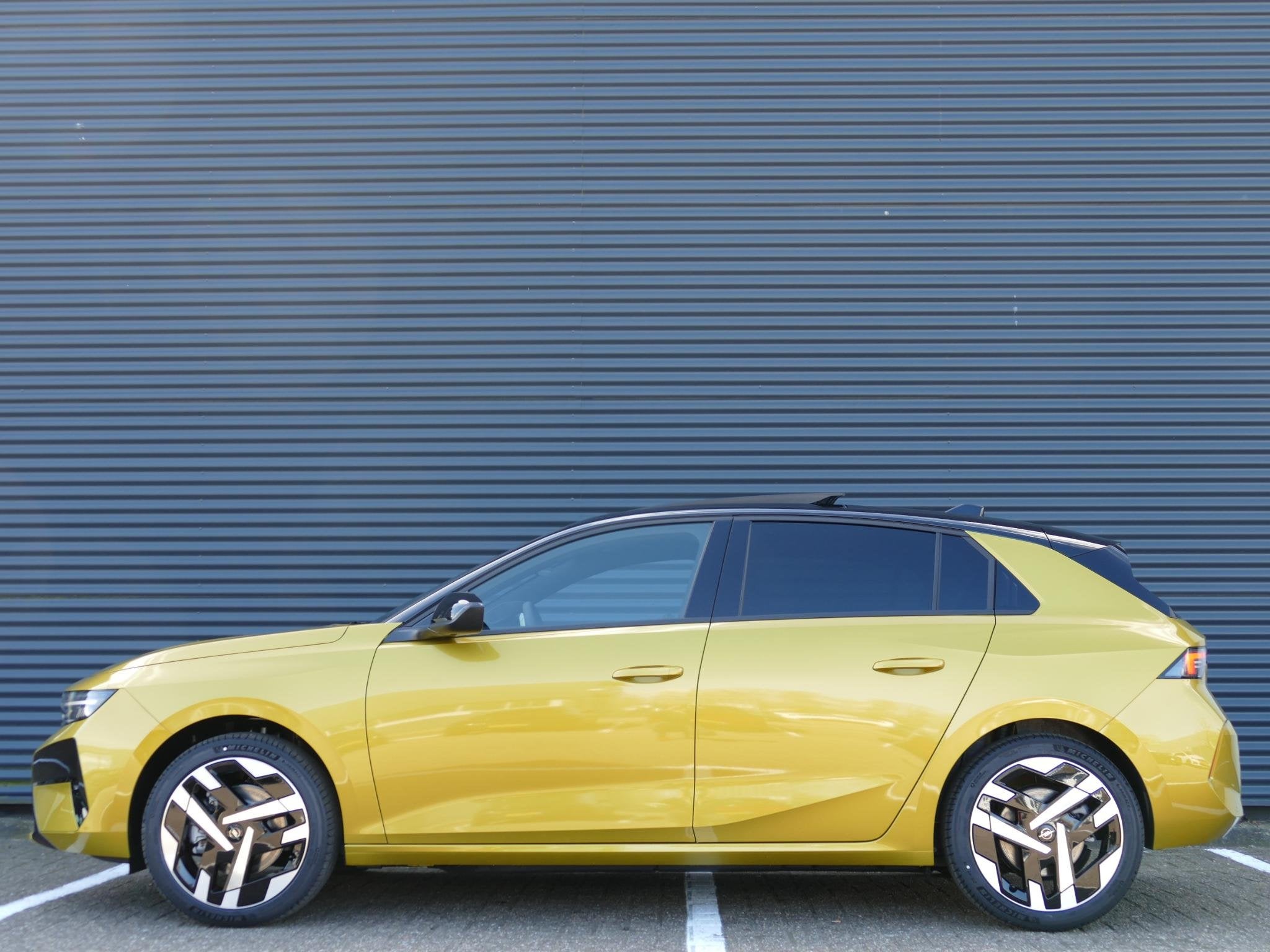 Opel Astra Electric 58 kWh Ultimate | DE NIEUWE OPEL ASTRA M, 156 pk, Alcantara, Astra, 58 kWh