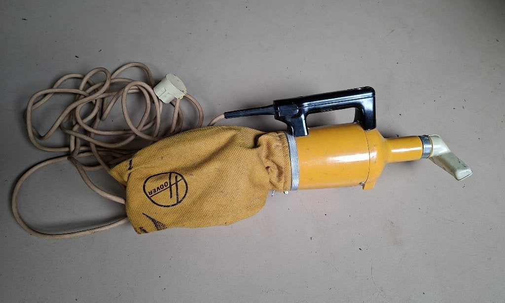 VINTAGE HOOVER DUSTETTE VACUUM CLEANER 2614 C, Witgoed en Apparatuur, Overige merken, Gebruikt, Overige typen, Minder dan 1200 watt