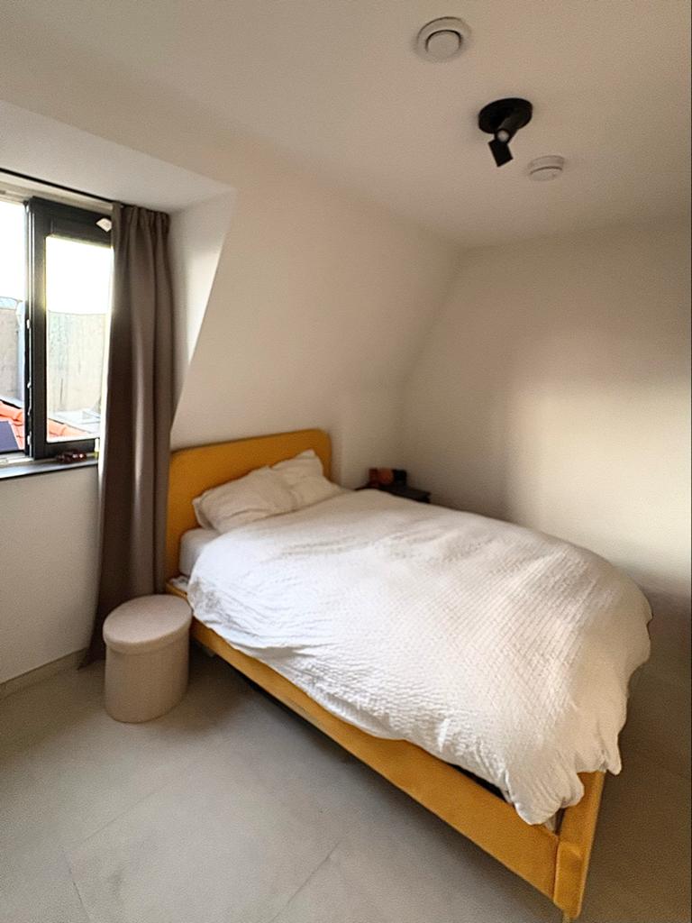Geel fluwelen bed 140x200, Huis en Inrichting, Slaapkamer | Bedden, Ophalen, Gebruikt, Overige kleuren, 140 cm