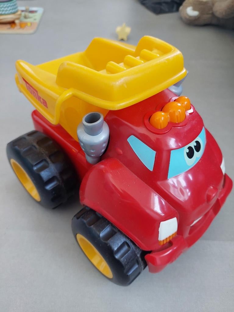 Tonka kiepwagen rood/geel - speelgoedauto, Kinderen en Baby's, Speelgoed | Speelgoedvoertuigen, Gebruikt, Ophalen of Verzenden