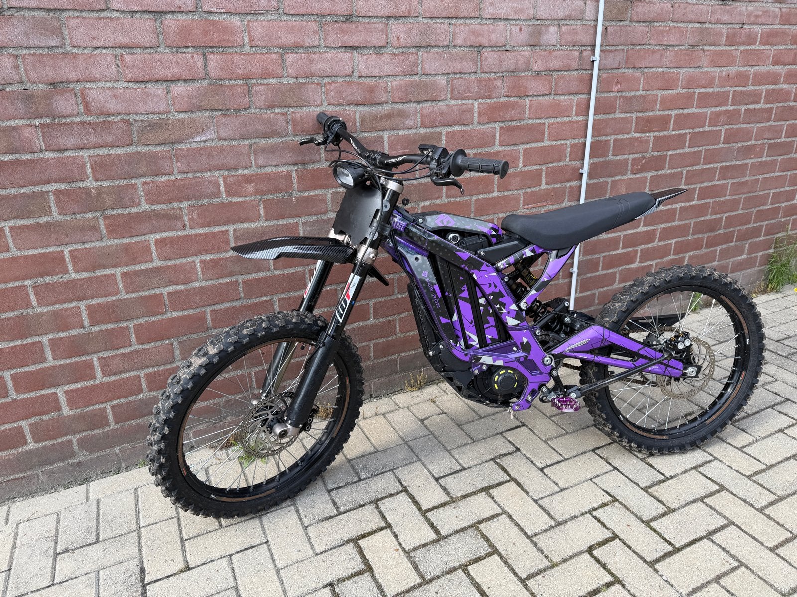 Surron Light Bee X - Elektrische Crossmotor (Paars), Fietsen en Brommers, Brommers | Crossbrommers, Gebruikt, Ophalen