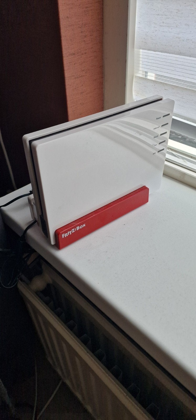Fritzbox 7581 Router - Goede staat, wegens overstap, Computers en Software, Routers en Modems, Gebruikt, Router met modem, Ophalen of Verzenden