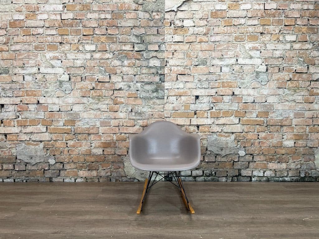 Vitra RAR – Grijs kunststof | Charles & Ray Eames, Huis en Inrichting, Ophalen, Kunststof, Design, 75 tot 100 cm