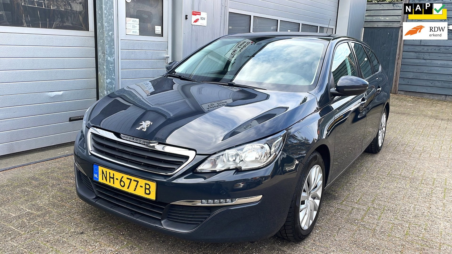 Peugeot 308 SW 1.2 PureTech Blue Lease-Navi-Clima-Cruise-APK, Auto's, Voorwielaandrijving, Dealer onderhouden, Stof, Gebruikt