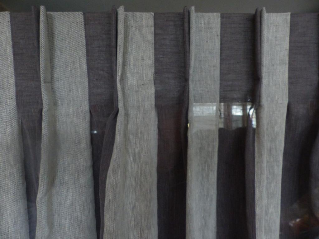 zeer mooie gordijnen 3 stuks strepen nieuw mooi afgewerkt, 200 cm of meer, Nieuw, Ophalen of Verzenden, 200 cm of meer