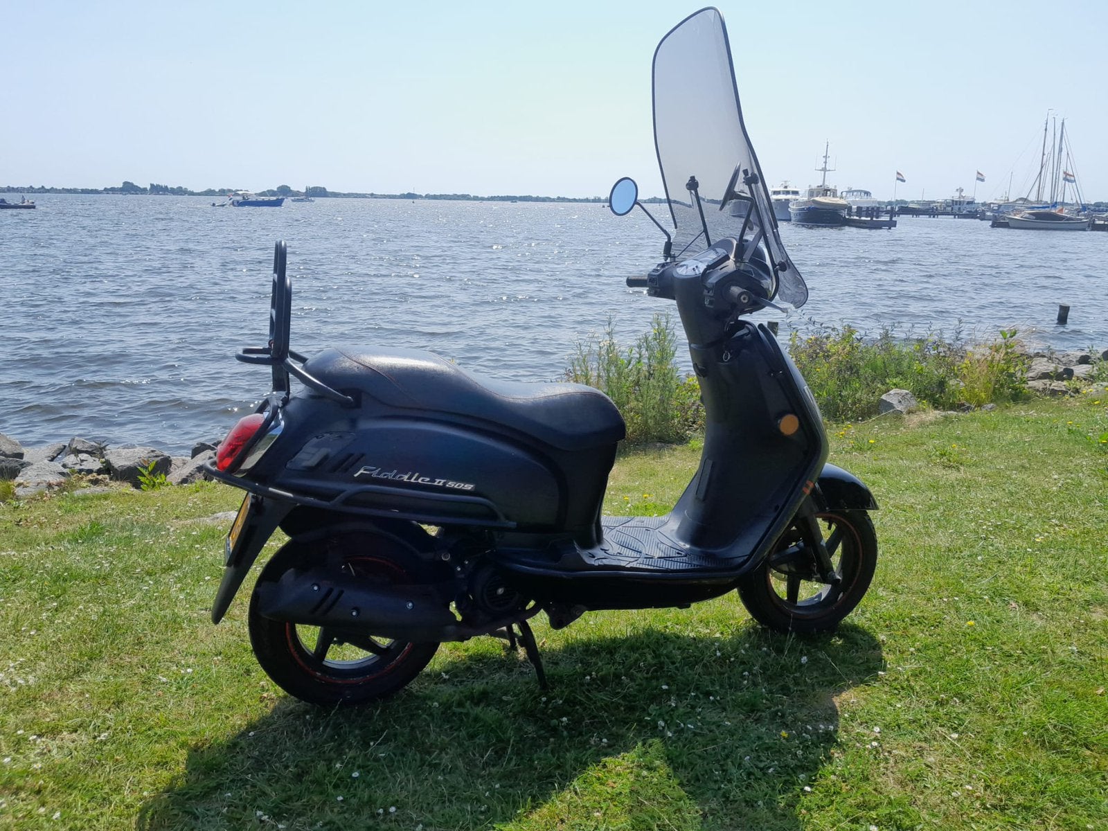 Sym Fiddle 2 50S scooter met stuurverwarming, Fietsen en Brommers, Scooters | SYM, Gebruikt, Fiddle, Maximaal 45 km/u, Benzine