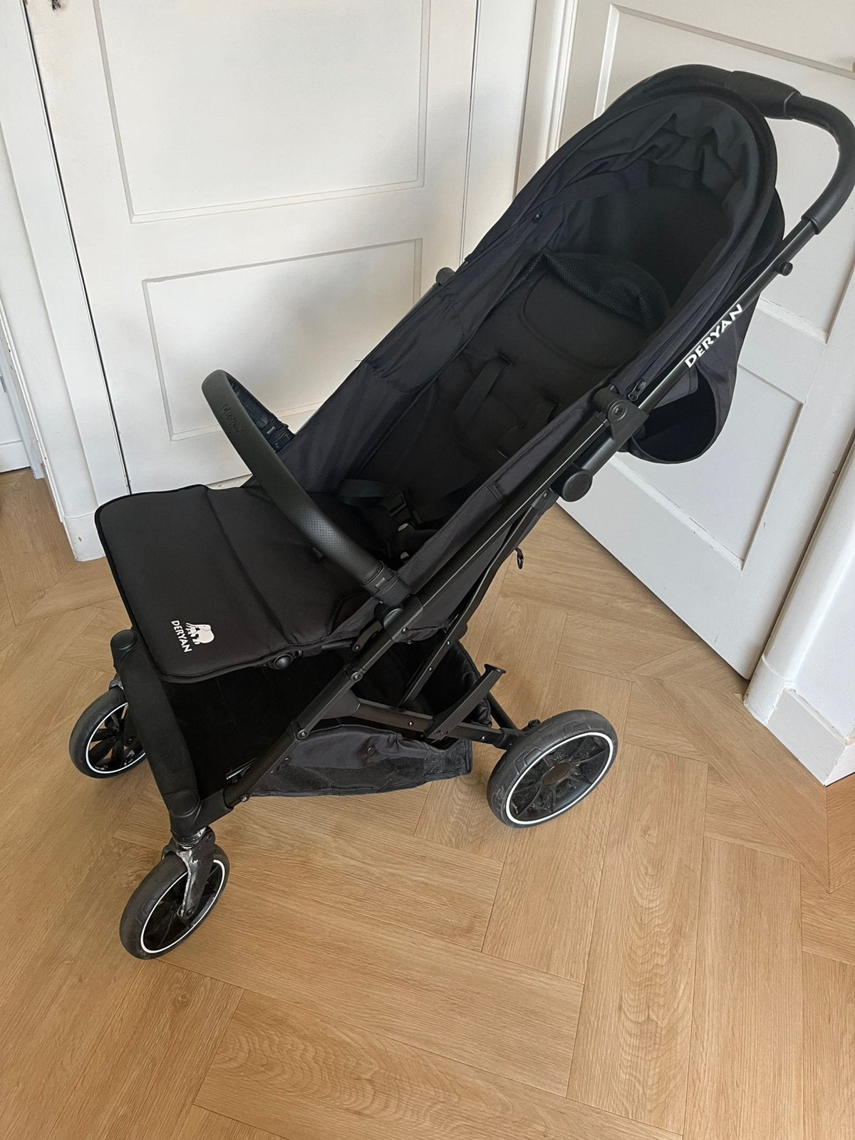 Deryan buggy XL als nieuw, Kinderen en Baby's, Buggy's, Ophalen, Zo goed als nieuw