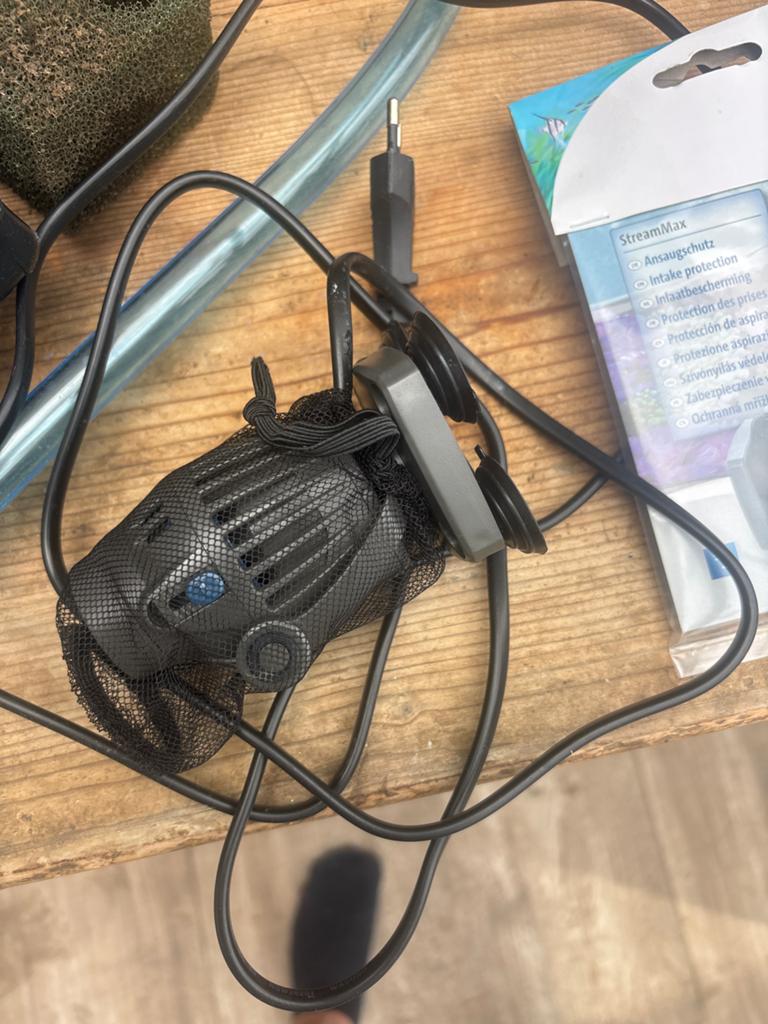 Oase streammax 2000 met inlaatbescherming, Dieren en Toebehoren, Ophalen of Verzenden, Zo goed als nieuw