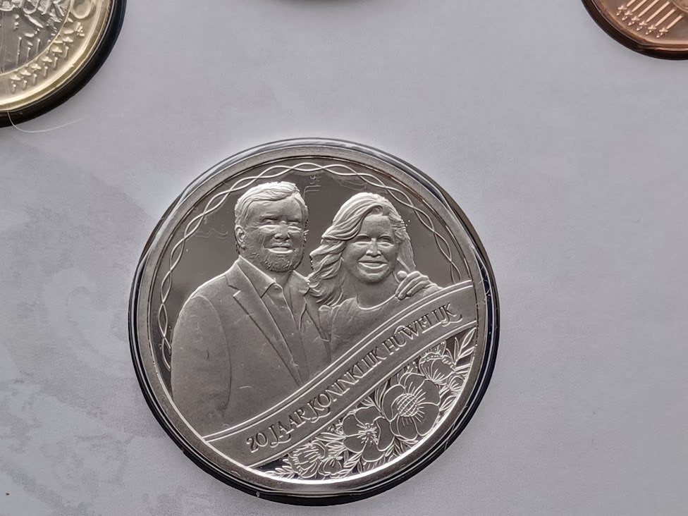 Themaset KNM 2022 - 20 Jarig Huwelijks Jubileum, Verzenden, Koningin Beatrix, Euro's, Setje