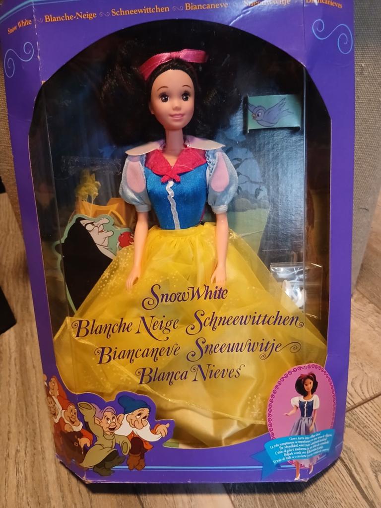 Barbie Sneeuwwitje 1992, Ophalen of Verzenden, Zo goed als nieuw, Pop