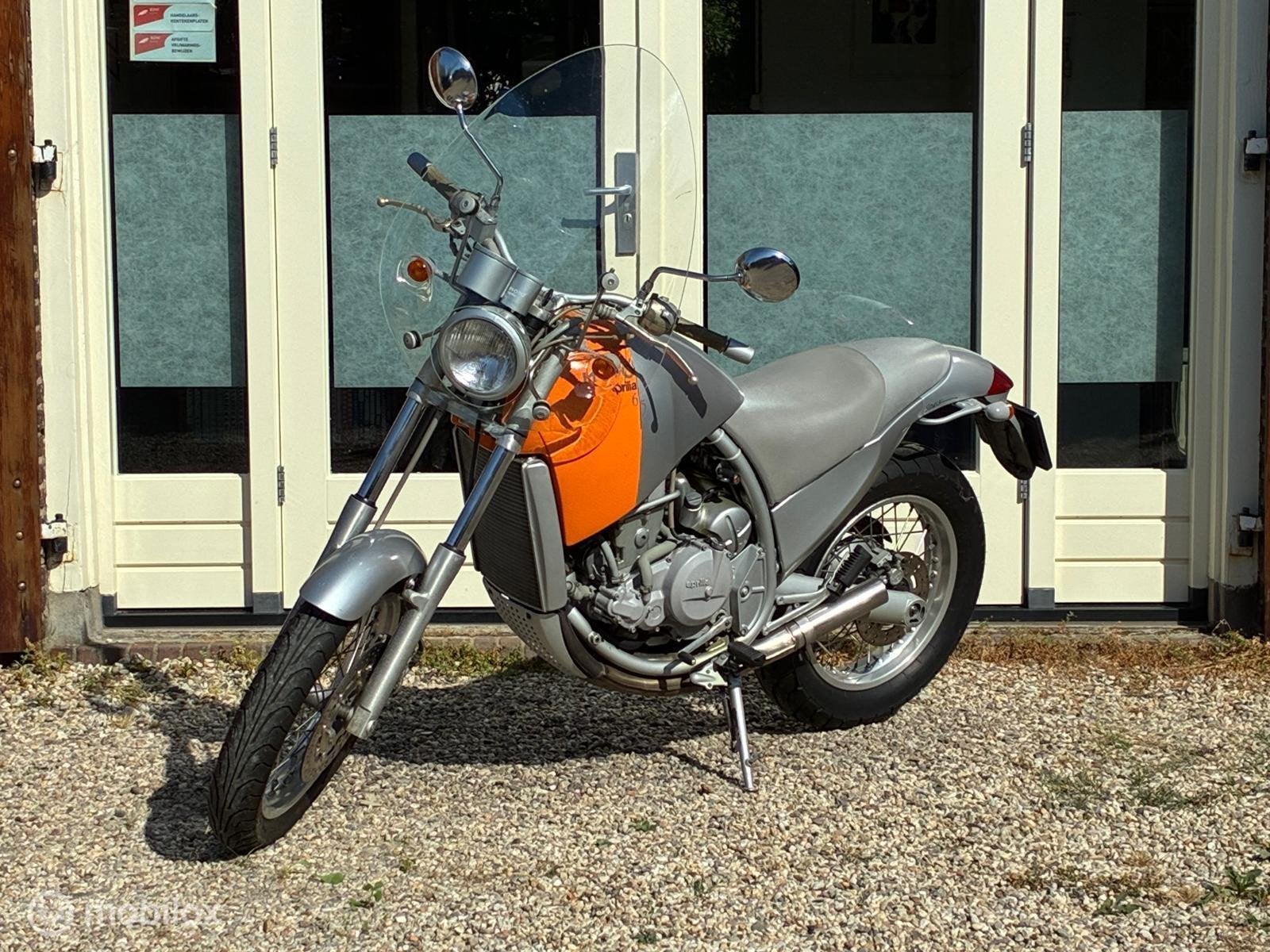 Aprilia Moto' 6.5 Starck met origineel windscherm, 21.360km, Motoren, Motoren | Aprilia, Info@aprilia.com, 649 cc, Bedrijf, Aprilia S.p.a.