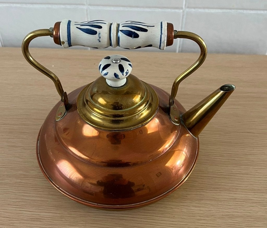 Oude Koperen Ketel met bewerkte handgreep, Antiek en Kunst, Antiek | Koper en Brons, Ophalen of Verzenden, Koper