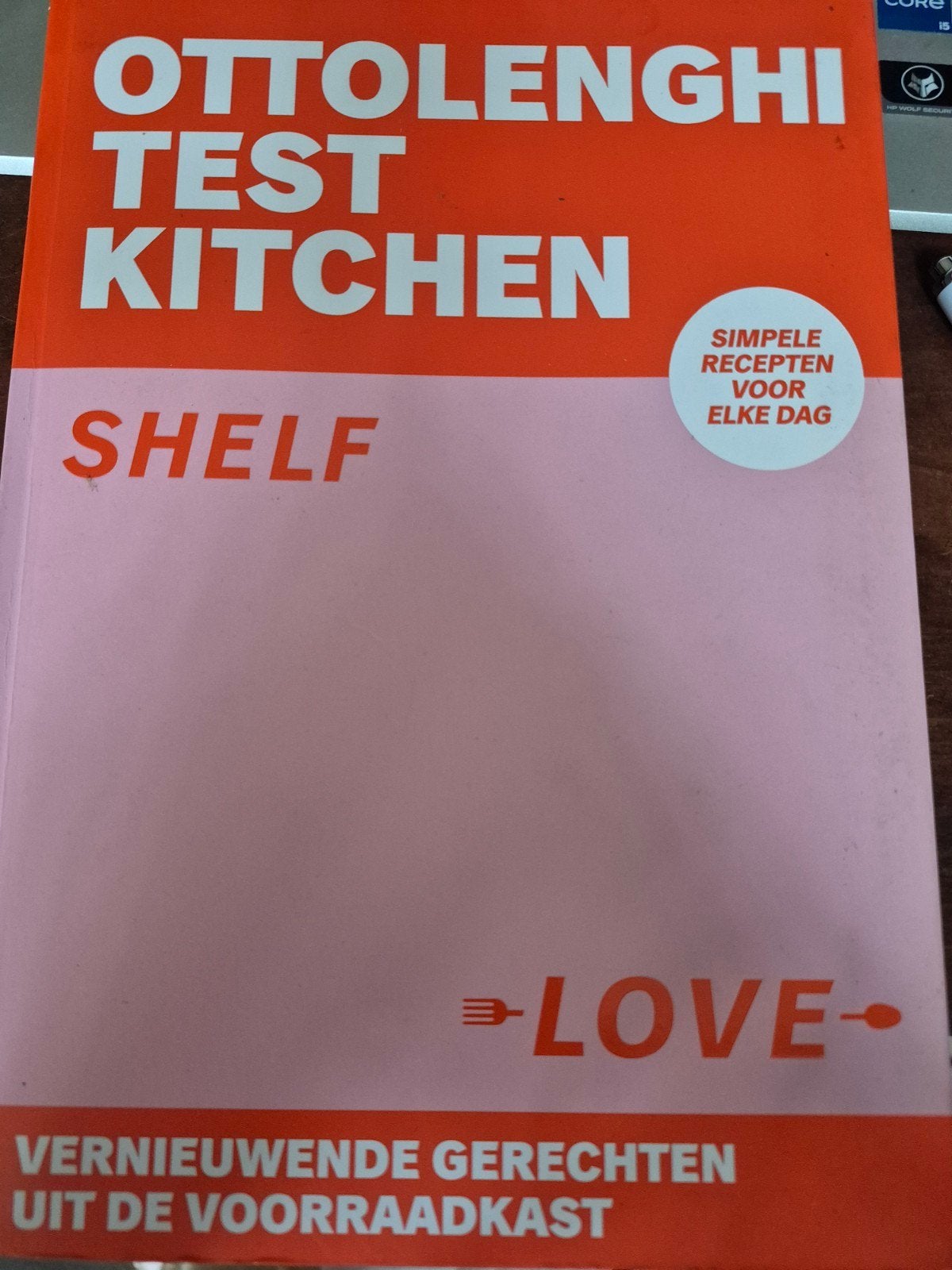 Yotam Ottolenghi - Ottolenghi Test Kitchen - Shelf Love, Boeken, Ophalen of Verzenden, Zo goed als nieuw, Yotam Ottolenghi; Noor Murad