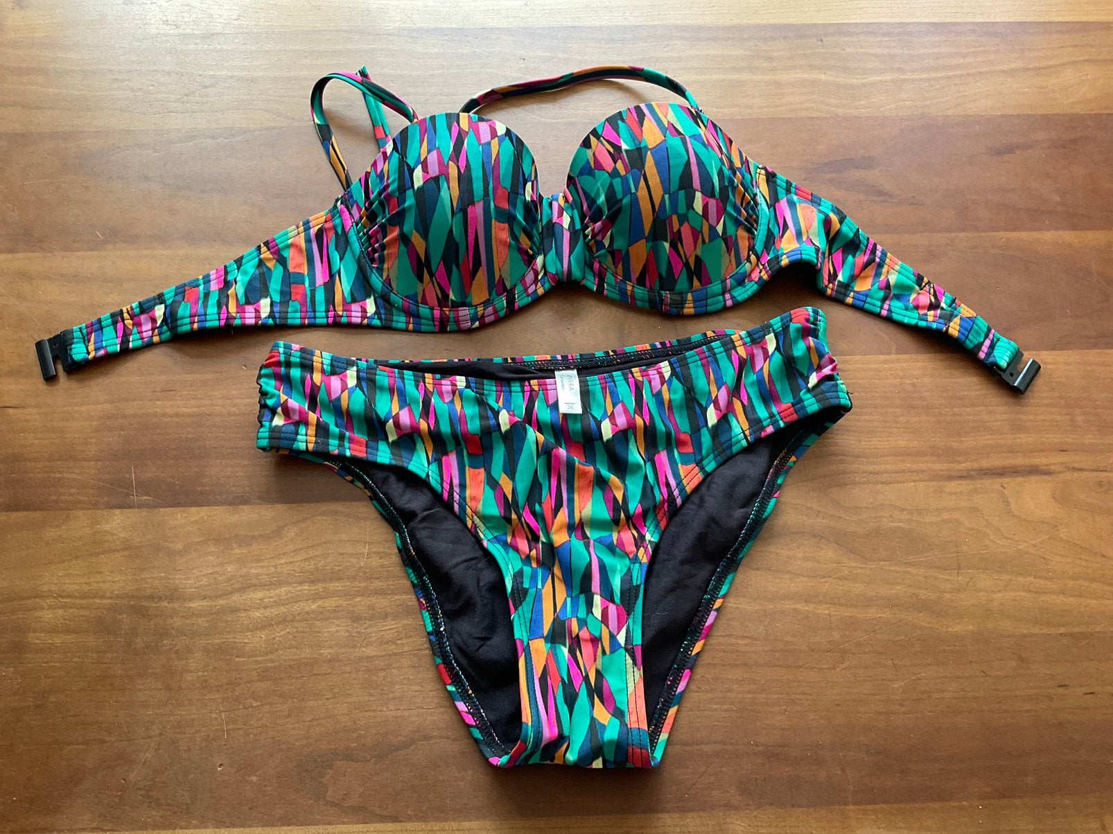 Livera bikini - mt 36 B / C - zgan, Kleding | Dames, Ophalen of Verzenden, Zo goed als nieuw, Meerkleurig, Bikini