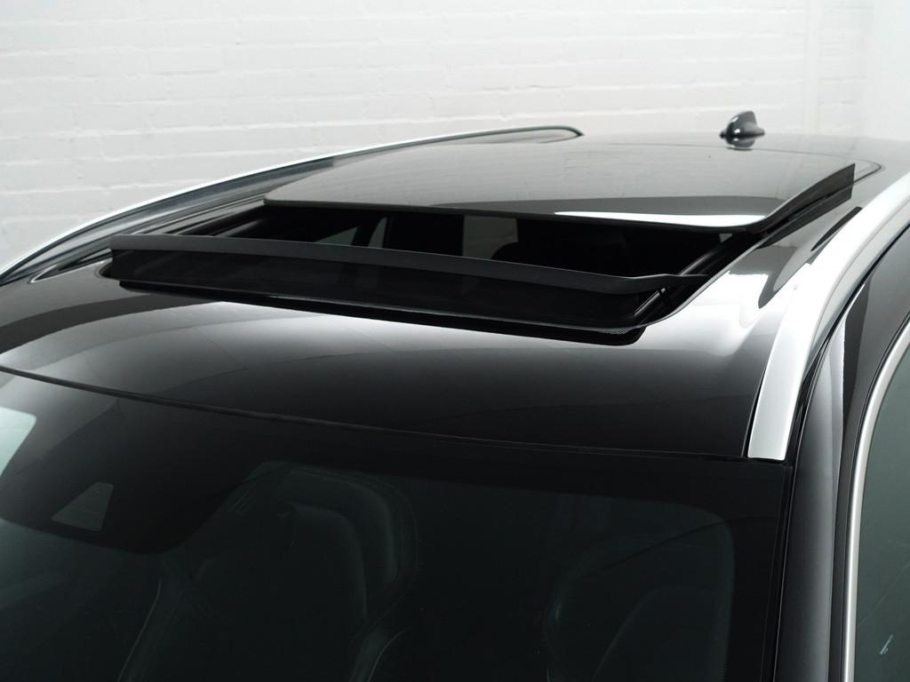 Volvo XC90 2.0 T8 Twin Engine AWD R-Design- 7 Pers, Panorama, Gebruikt, 320 pk, 7 stoelen, Zwart