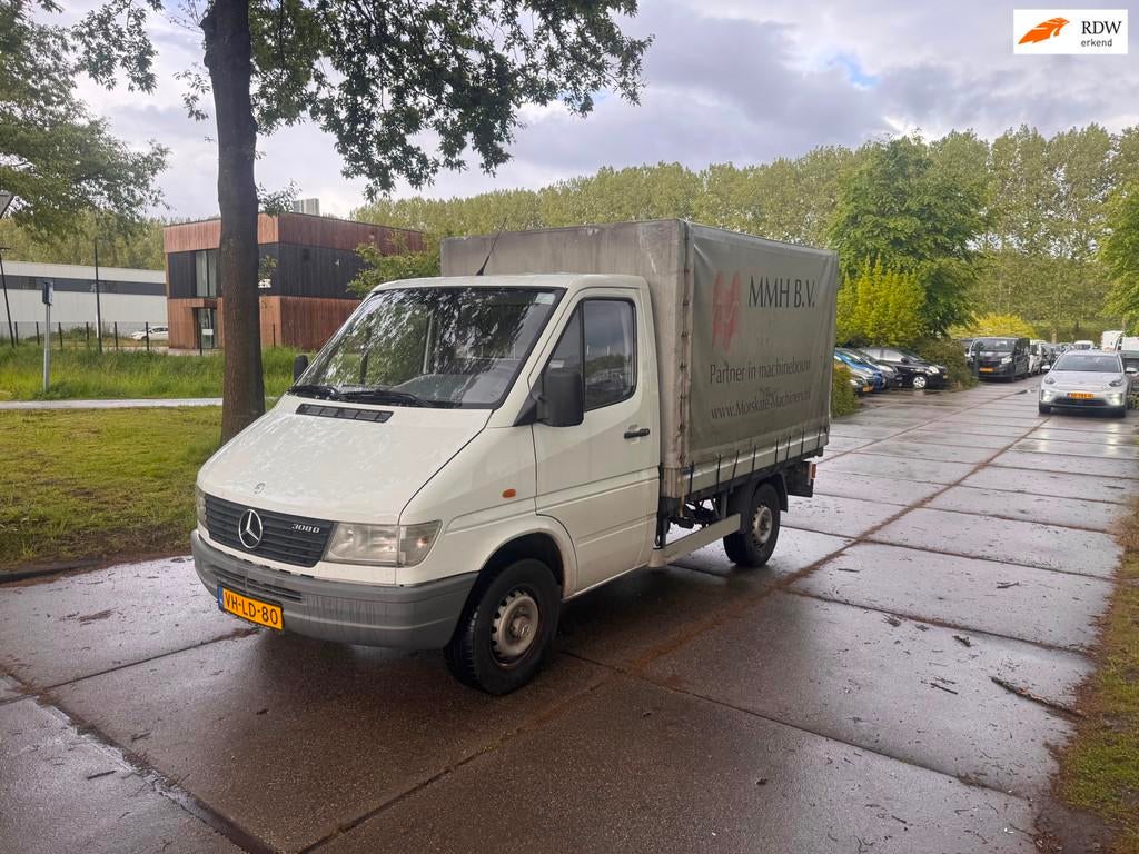 Mercedes-Benz Sprinter 308 D, Achterwielaandrijving, Gebruikt, 4 cilinders, 2000 kg