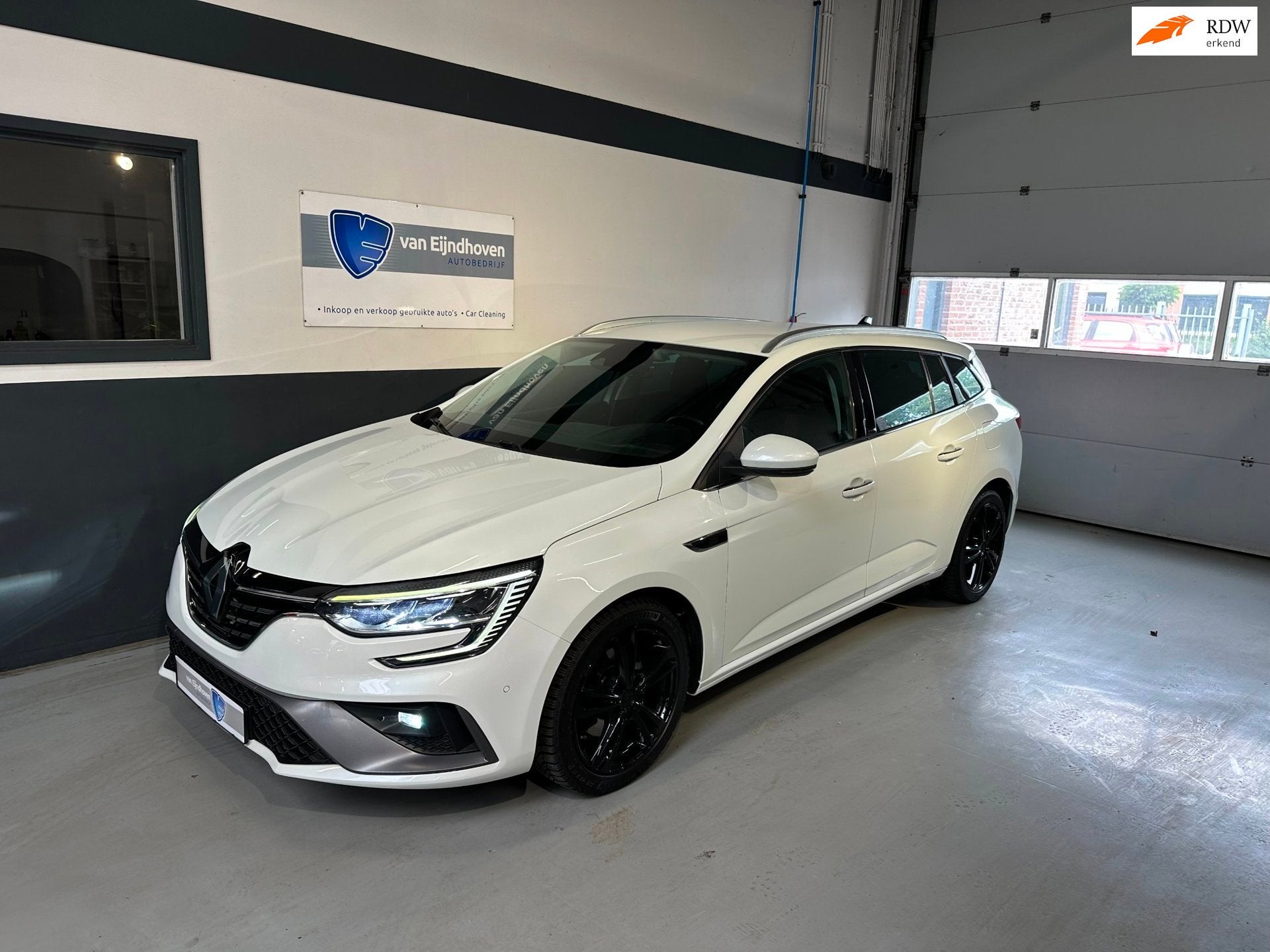Renault Mégane Estate 1.6 E-Tech Plug-In Hybrid 160 R.S. Li, Auto's, 77 km/l, Gebruikt, 4 cilinders, Leder en Stof