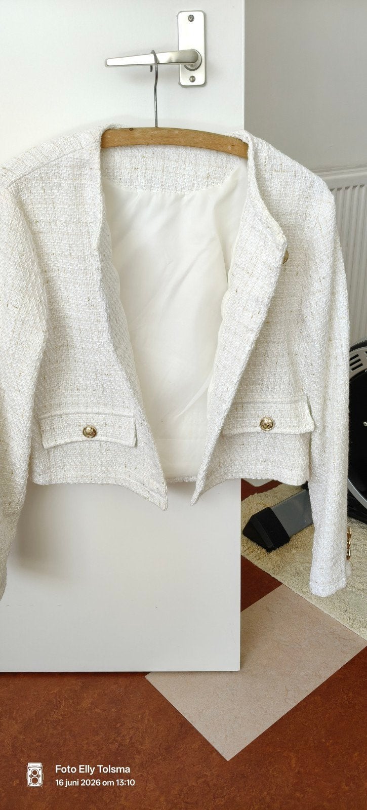 Mooi kort beige jasje, gevoerd, maat L, nooit gedragen, Ophalen of Verzenden, Nieuw, Maat 42/44 (L), Beige