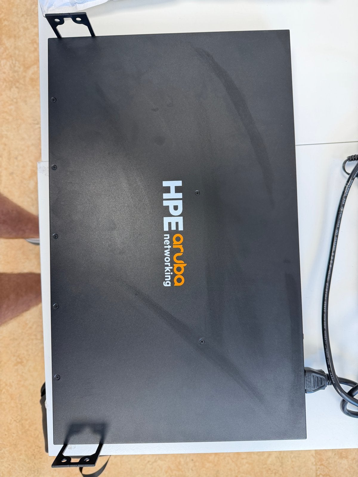 HPE Aruba 6000 24G R8N87A Switch - Nieuwstaat, Ophalen of Verzenden, Zo goed als nieuw