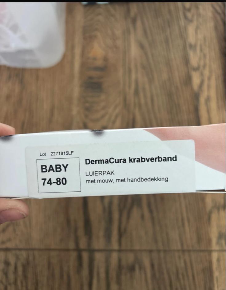 DermaCura krabverband Baby 74-80.   2 stuks nieuw, Ophalen of Verzenden, Nieuw, Jongetje of Meisje