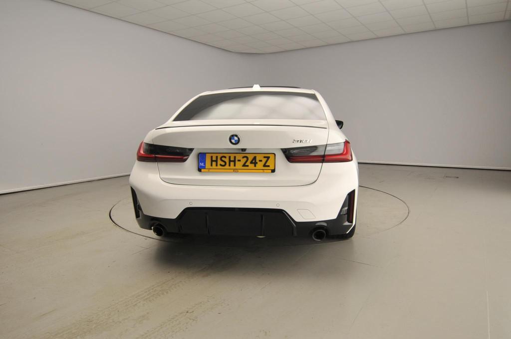 BMW 3 Serie Sedan 318i | M-Sportpakket | Navigatie | Trekhaa, Automaat, Gebruikt, Met garantie (alle), Wit