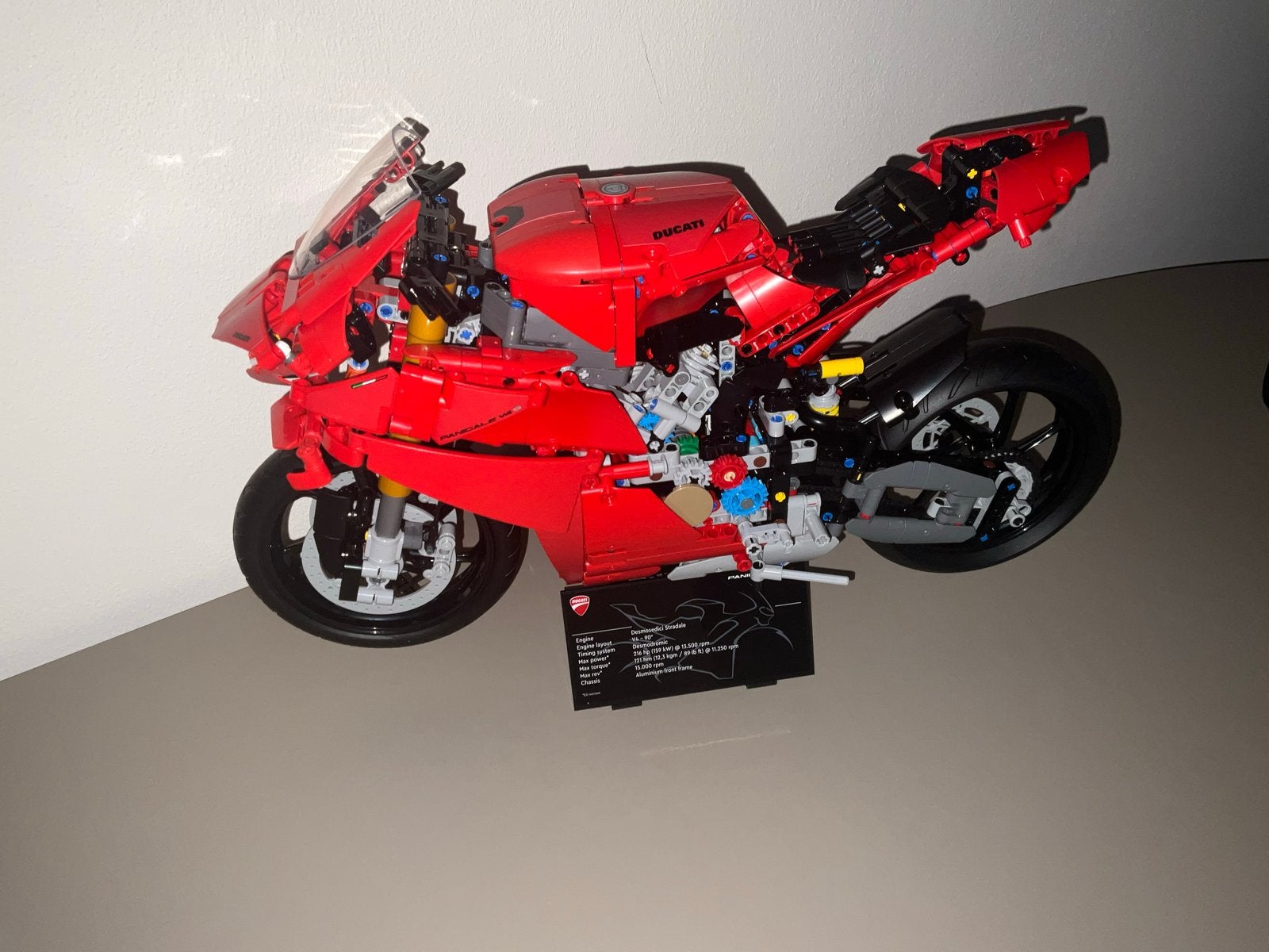Lego Technic Ducati Panigale V4 R 42202, Ophalen of Verzenden, Zo goed als nieuw, Overige typen