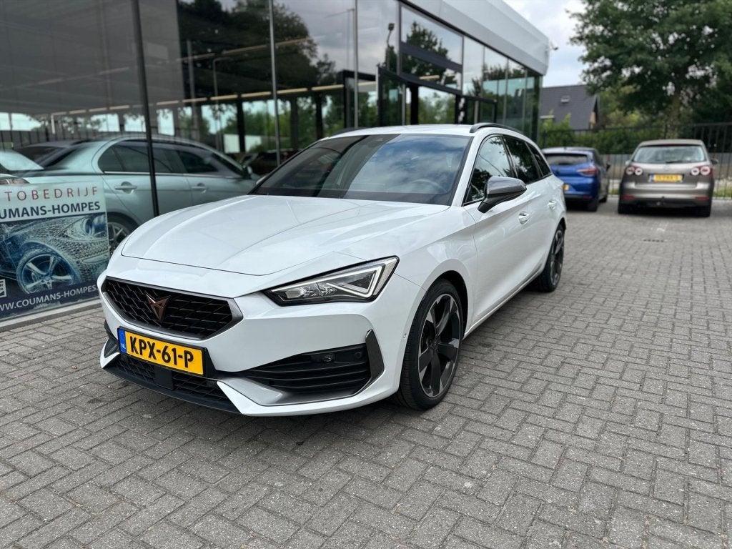 CUPRA Leon Sportstourer 1.5 eTSI 150pk DSG-7 Business Editio, Auto's, Stof, 4 cilinders, 150 pk, Leon