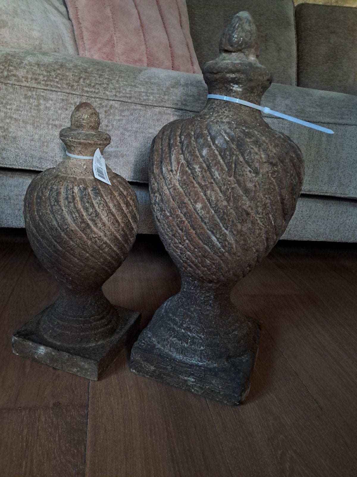 Rustiek ornament op voet 
(de kleur kan per, Ophalen, Nieuw