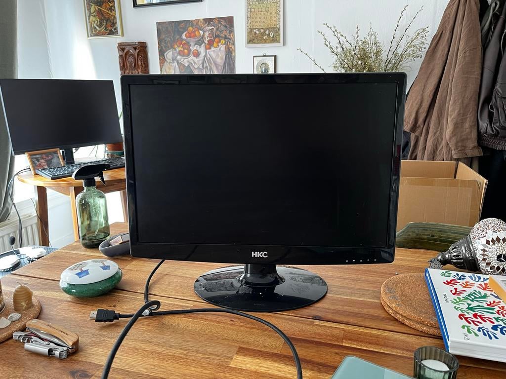 HKC 2209A-D LCD Monitor - Zwart, Ophalen, Full HD, Zo goed als nieuw, VGA