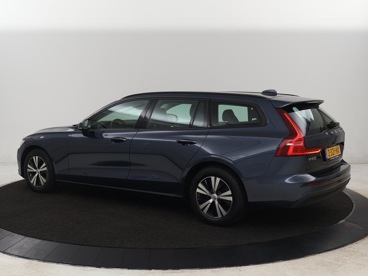 Volvo V60 2.0 D3 Momentum | Carplay | Navigatie | Full LED |, Auto's, Voorwielaandrijving, Gebruikt, Euro 6, 4 cilinders