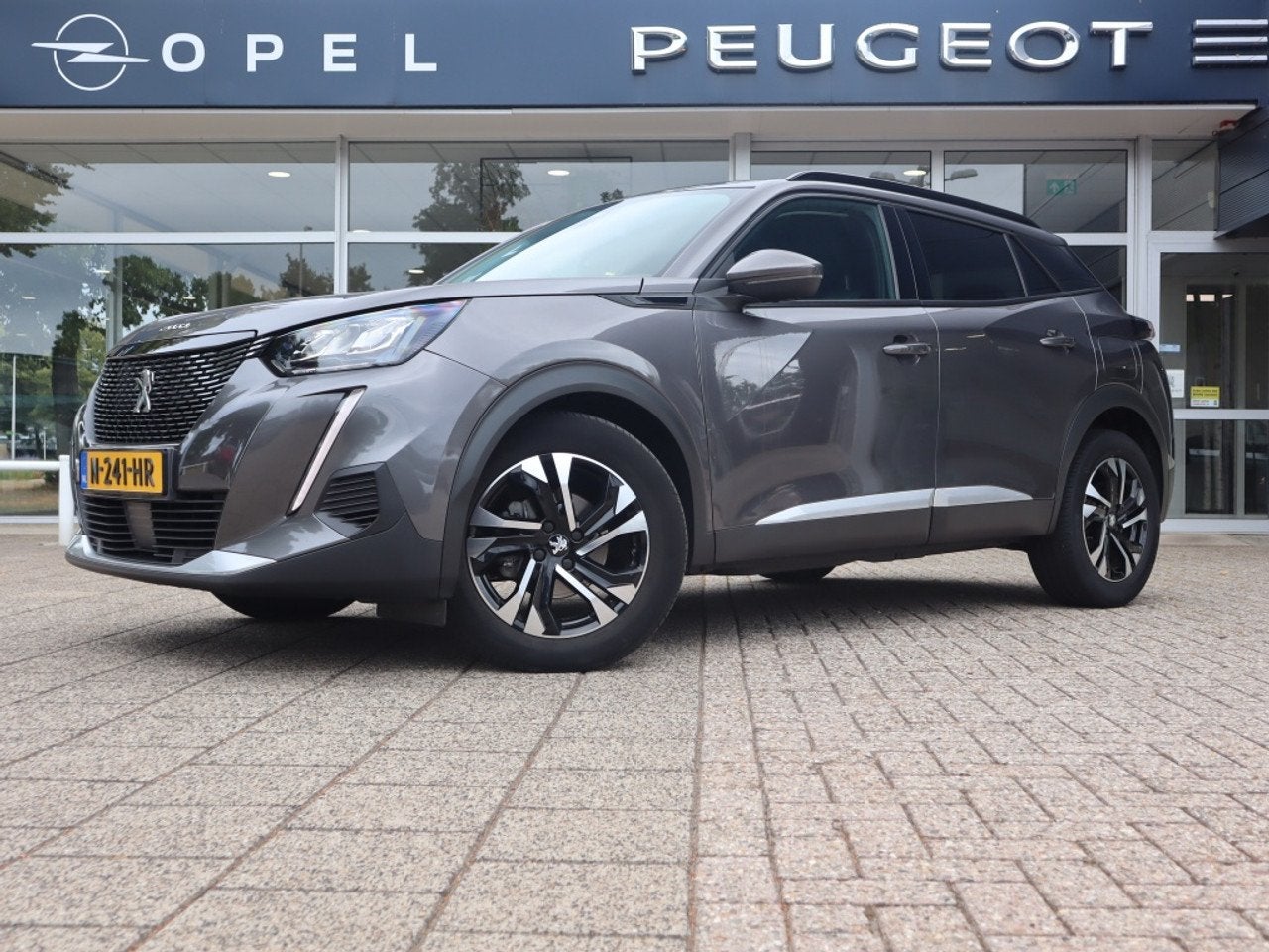 Peugeot 2008 SUV Allure Puretech 100pk H6, Rijklaarprijs, Ca, 101 pk, Gebruikt, Parkeersensor, 1199 cc
