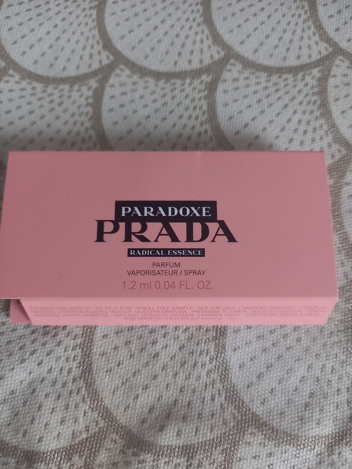 Proefje Prada Paradoxe Radical Essence, Sieraden, Tassen en Uiterlijk, Ophalen of Verzenden, Nieuw