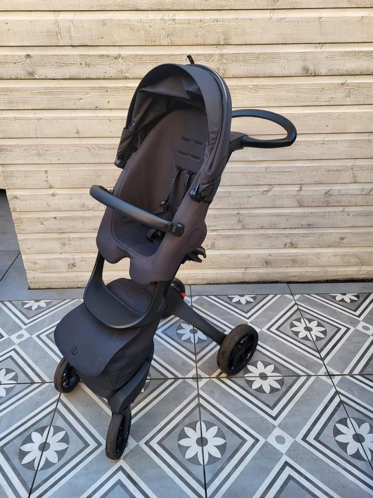 Stokke Xplory X Complete Kinderwagen 2-in-1 + Ligbak, Kinderen en Baby's, Kinderwagens en Combinaties, Verstelbare duwstang, Zo goed als nieuw