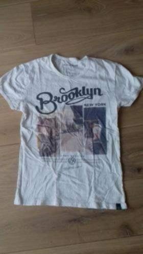 T-shirt van Pull & Bear. Maar 36, Kleding | Heren, T-shirts, Wit, Ophalen of Verzenden, Zo goed als nieuw, Pull&Bear